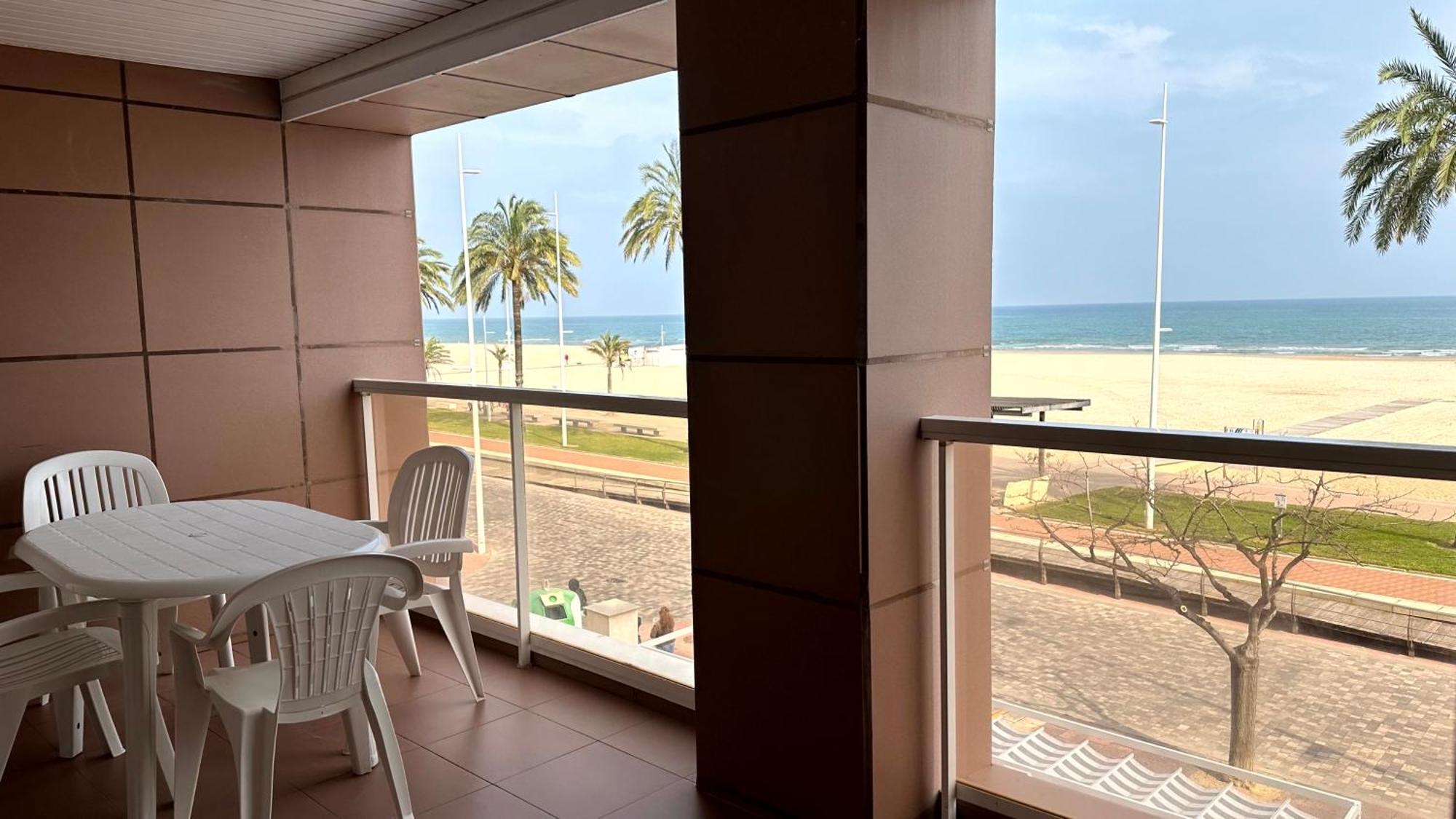 Capri Gandia Primera Linea - Alquiler Solo Familias Playa de Gandia Екстер'єр фото